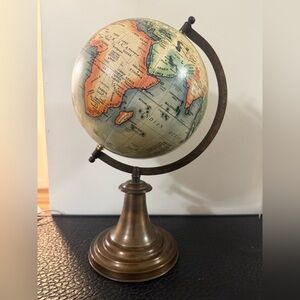 Vintage Old World Look Globe 14 1/2 Inches Tall